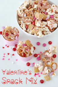 Easy-Valentines-Snack-Mix